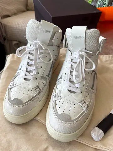 Valentino Garavani White mid Top Sneakers