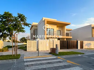 Rare Corner 4BR Villa | Largest Plot | Single Row
