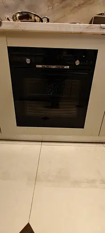 Barely used Built-in Bosch Electric Oven for Kitchen with warranty