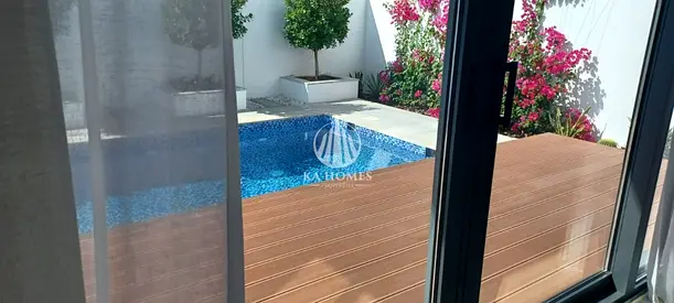 Experience the seaside atmosphere from day one | Receive the key to a furnished villa and pay in in