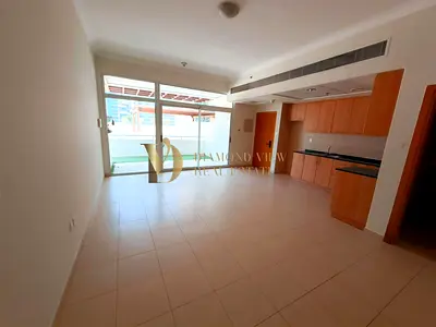 Spacious 1 Bedroom | Big Terrace | Canal and City Views