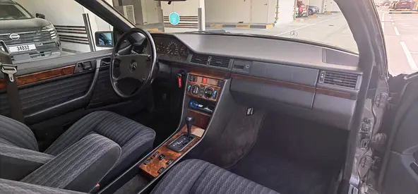 1991 Mercedes-BENZ E-CLASS — миниатюра 13