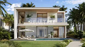 Luxury 3BR Villa | Waterfront Living | Prime Investment