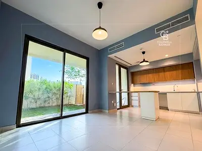 Spacious I Single Row I Unfurnished | Parkside 2