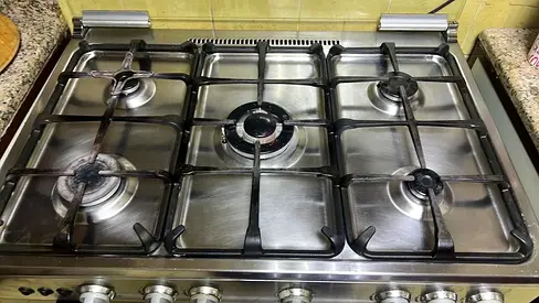 Stainless Steel 5-Burner Gas Hob in Good Working Condition