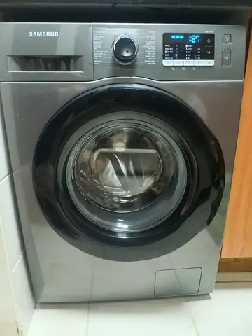 For Sale: Samsung Front-Load Washing Machine 8KG – AED 850