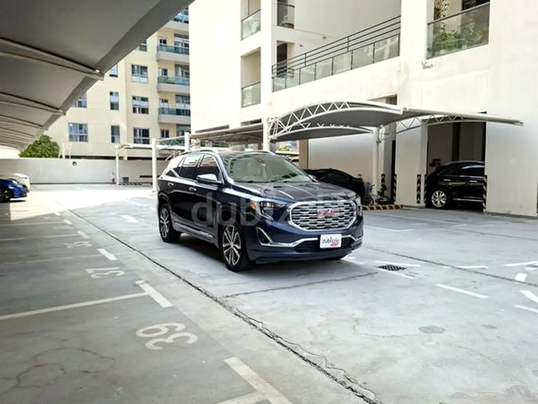 GMC Terrain 2018 — photo 1 of 12