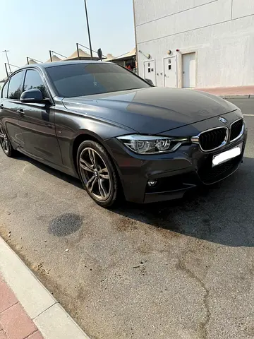 BMW 3-Series 2018 330i GCC Specs - Immaculate Condition - M-Sport