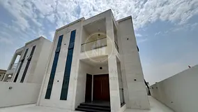 Spacious 5BR Corner Villa | Central AC | Elevator | Rooftop