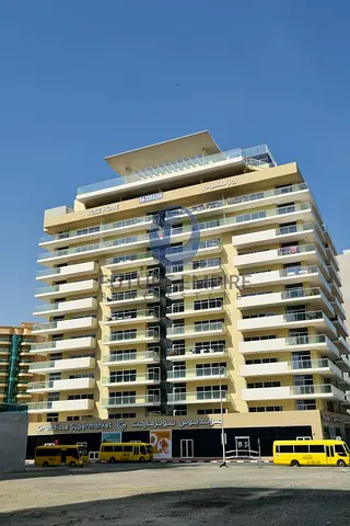 Spacious 2bhk | Ready To Move | Open View | Laundry Room