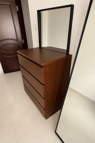 Solid Wood 4-Drawer Dresser with Mirror - Excellent Condition
