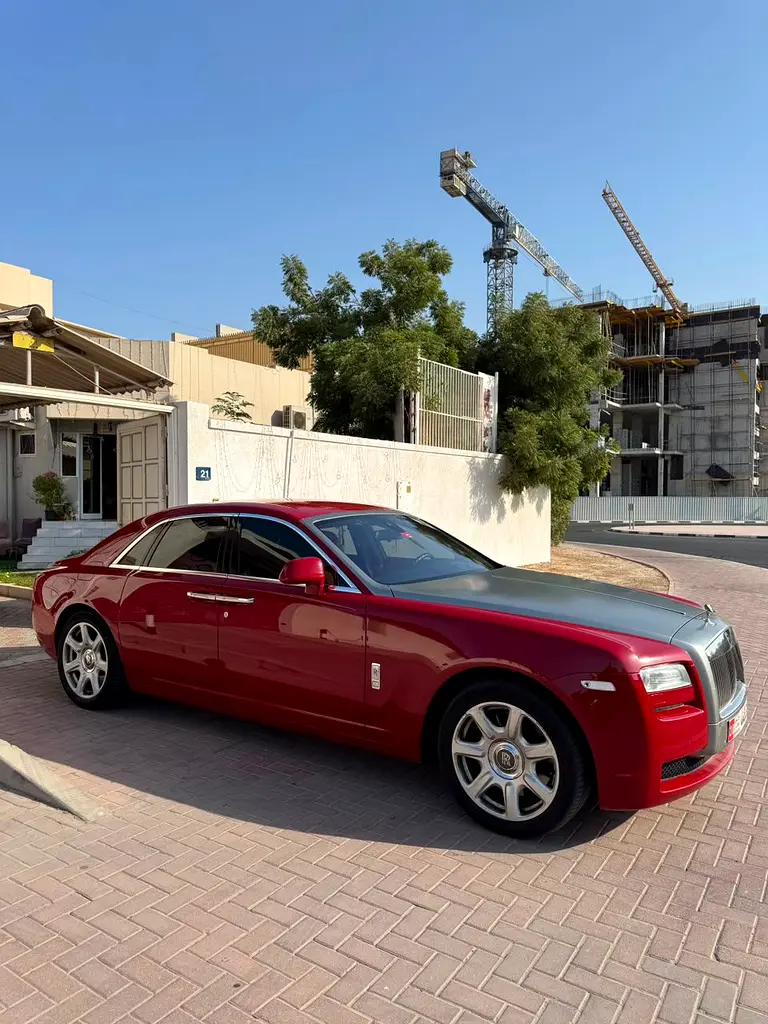 Rolls-Royce Ghost 2013 — photo 1 of 12