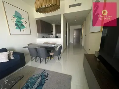 Hotel Living | Golf Views | MAIDS ROOM
