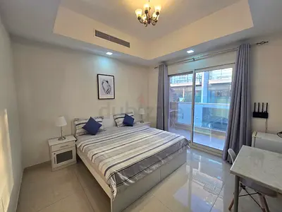 Luxury Master Bedroom Ensuite plus Balcony, Professionals Only - JVC - Aed 3500PM Incl All Bills