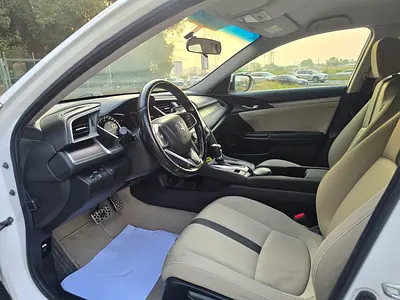 2018 Honda CIVIC thumbnail 11