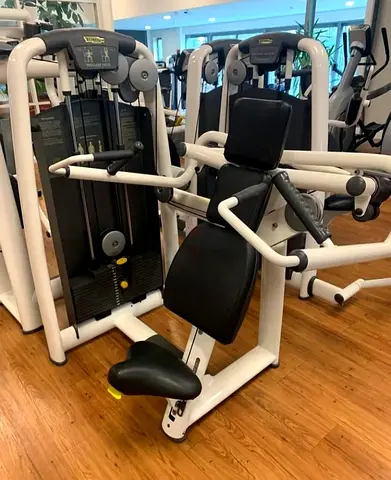 Technogym Shoulder Press Machine