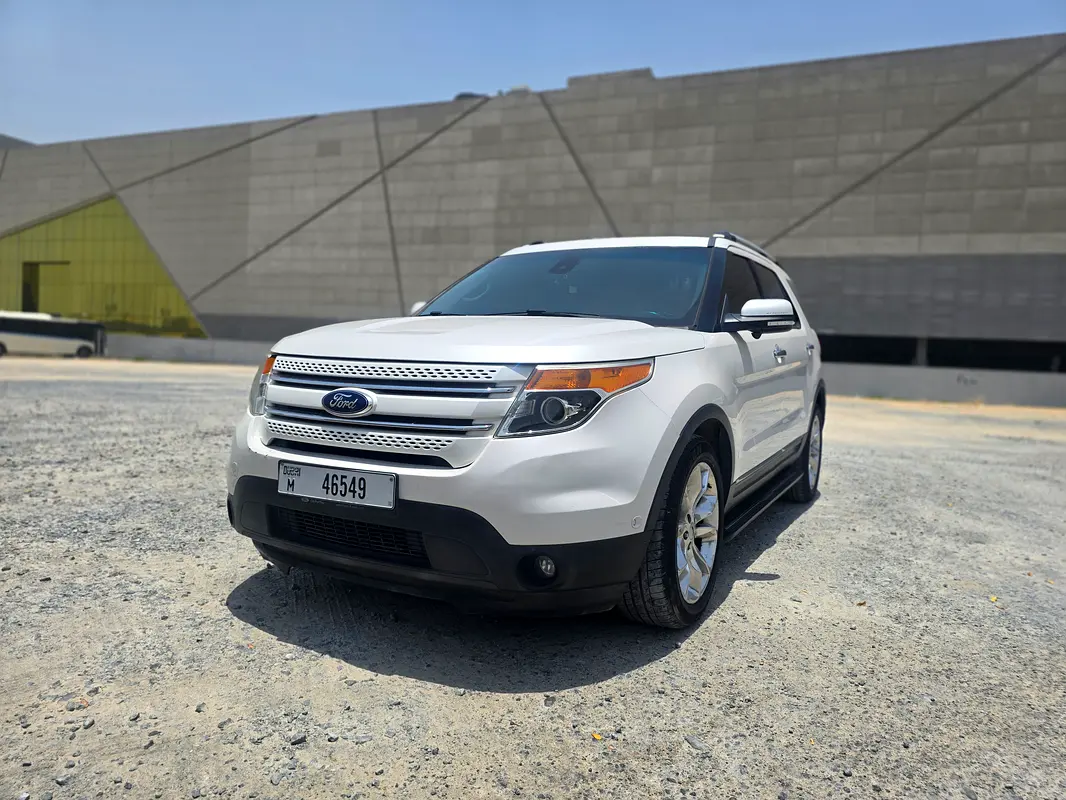 Ford Explorer 2015 — photo 1 of 11