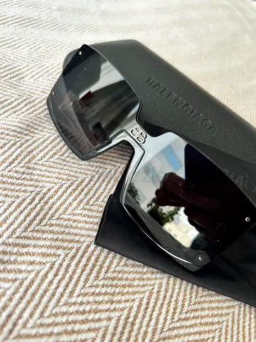 Balenciaga Oversized Shield Sunglasses - Black