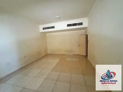 اجمل وارخص شقة غرفتين و صالة فى منطقة القاسميه الشارقة للايجار السنوى - مساحة واسعه - اطلالة مفتوحة - تكييف و غاز مركزى - باركن فرى اسفل البناية