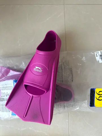 Short pink swim fins / snorkeling diving training fins, size small