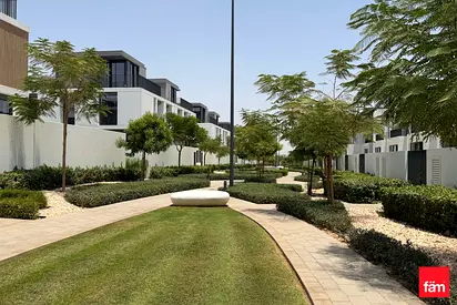 Large 3br Home | Private Garden | Single Row