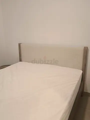West elm queen (UAE size) upholstered bedframe