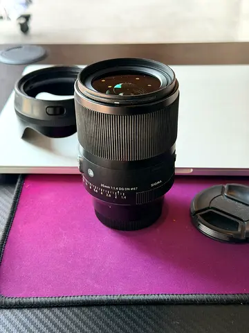 Sigma 35mm 1.4 lens