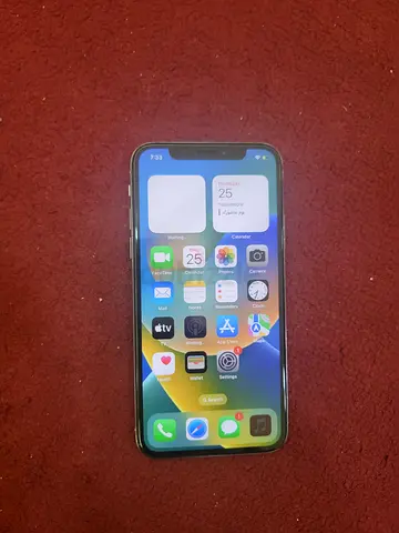 iPhone in good working condition - ready to use.iphone 8plus 64gb