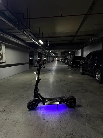 Electric scooter with lights - well maintained