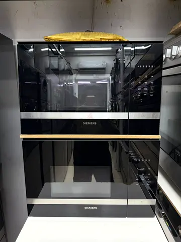 Siemens built in microwave latest modle neat and clean good condition same like new condition