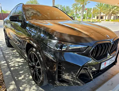 BMW X6 M60i 2025 GCC Specs - Master class carbon package. Warranty and service October 2029