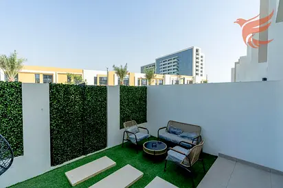 Highly Upgraded 2 Beds + Maid Townhouse l Sale