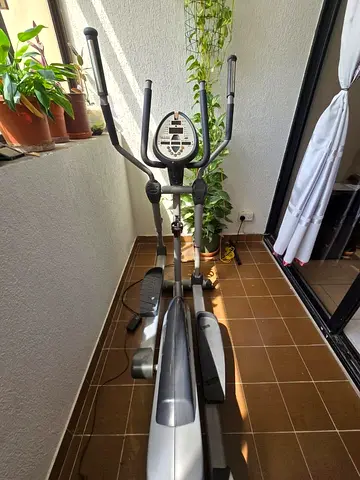 York X302 Elliptical Cross Trainer - Good Working Condition - NEGOTIABLE