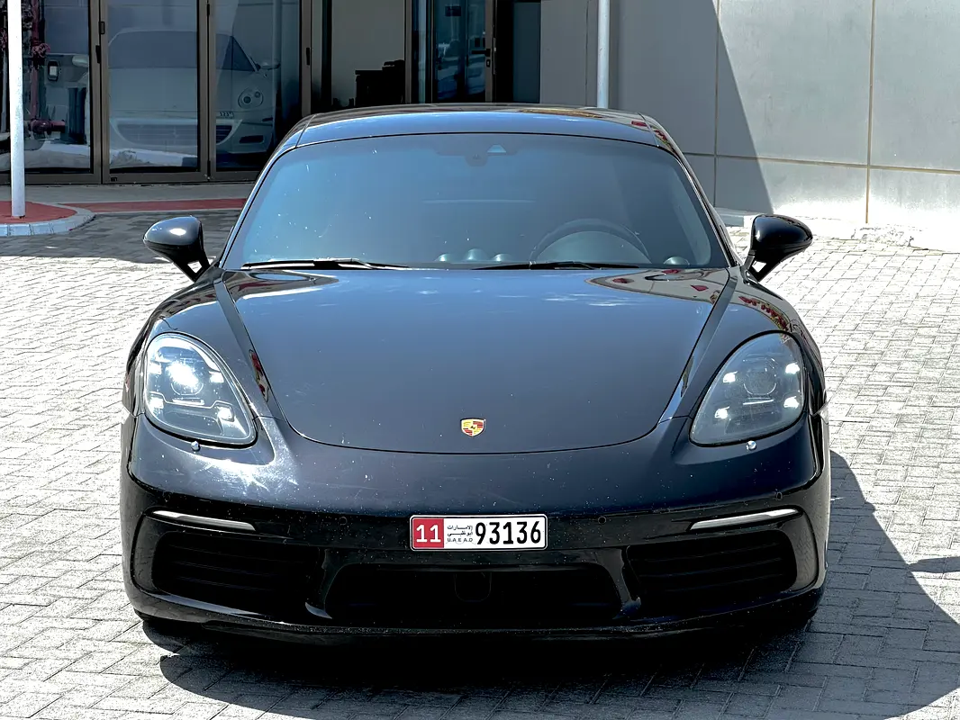 Porsche Cayman 2020 — photo 1 of 14