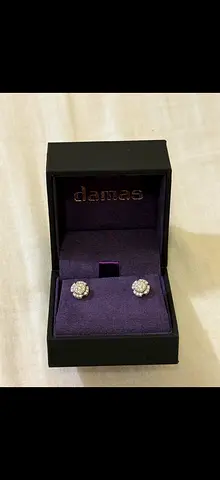Diamond cluster stud earrings in 18k gold with original Damas box