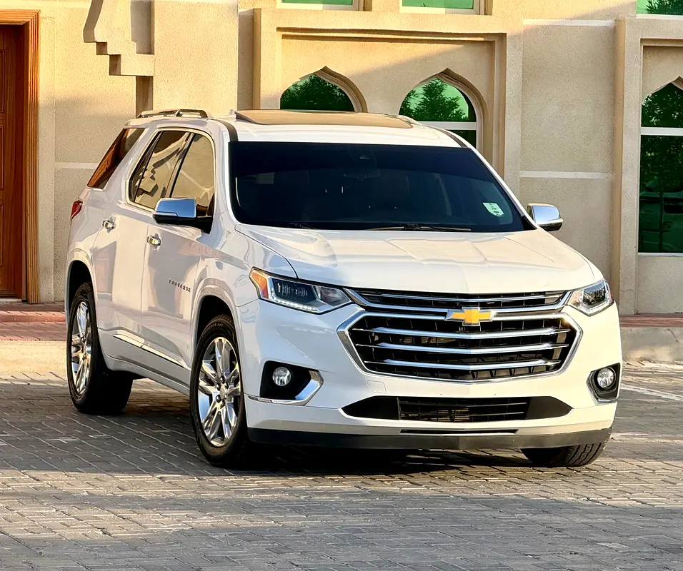 Chevrolet Traverse 2019 — photo 1 of 16