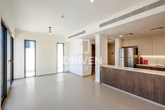 Internal Corner Unit | Close to Amenities