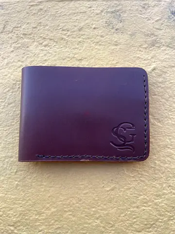leather bi-fold men’s wallet -