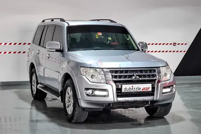 AED 1373/month | 2016 Mitsubishi Pajero  | GCC Specs | Ref#477535