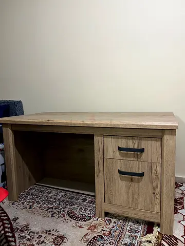 Solid Wood Office Desk with Drawers - Rustic Finish طاولة للبيع