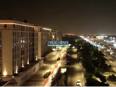 امتلك شقة مع حديقة وبلكون في قلب الممشى – تسليم 2026