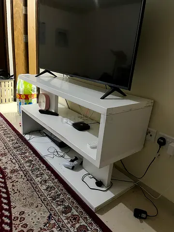 Modern White TV Stand / Entertainment Unit - Good Condition