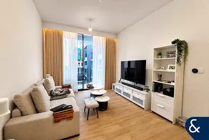 Ellington | 2 bed plus store | Pool facing