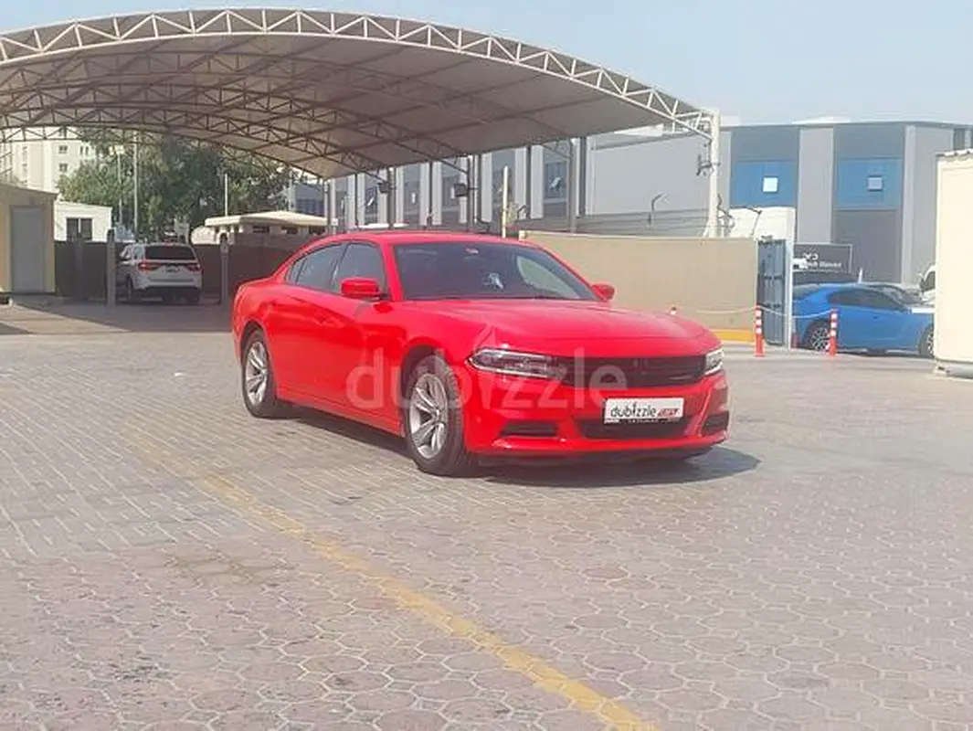 Dodge Charger 2021 — photo 1 of 12