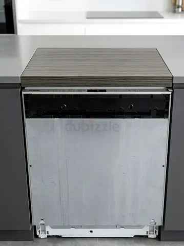 Siemens Latest Model Built-In Dishwasher – Excellent Condition, Perfect Working Order