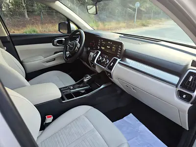 2023 KIA SORENTO — миниатюра 10
