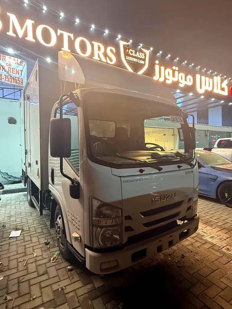 Isuzu N-SERIES 2023 — photo 1 of 4