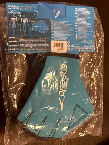 Speedo swim training hand paddles - new in pack
