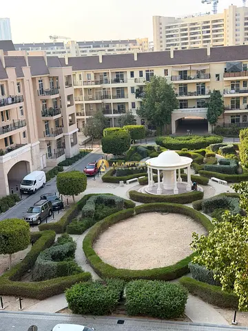 PARK VIEW / BELOW MARKET / READY TO MOVE.