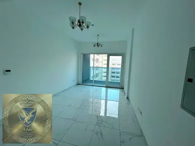 غرفة وصالة مساحة واسعة الغرفة ماستر خزائن بالحائط بلكون بإطلاله مفتوحه موقع مميز فى القاسمية المحطة بالقرب